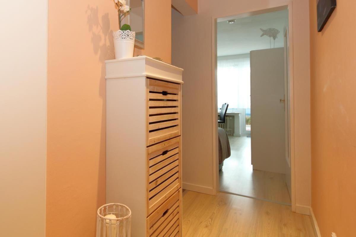 App-nora-09-wb Apartment